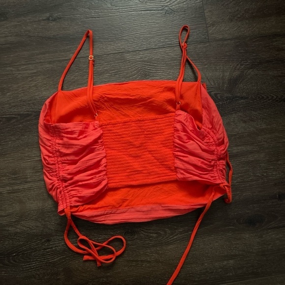 Urban Outfitters Crop Top - Picture 2 of 4